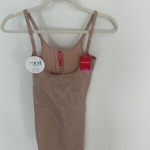 SPANX Smart Grip Open Bust Full Slip size S